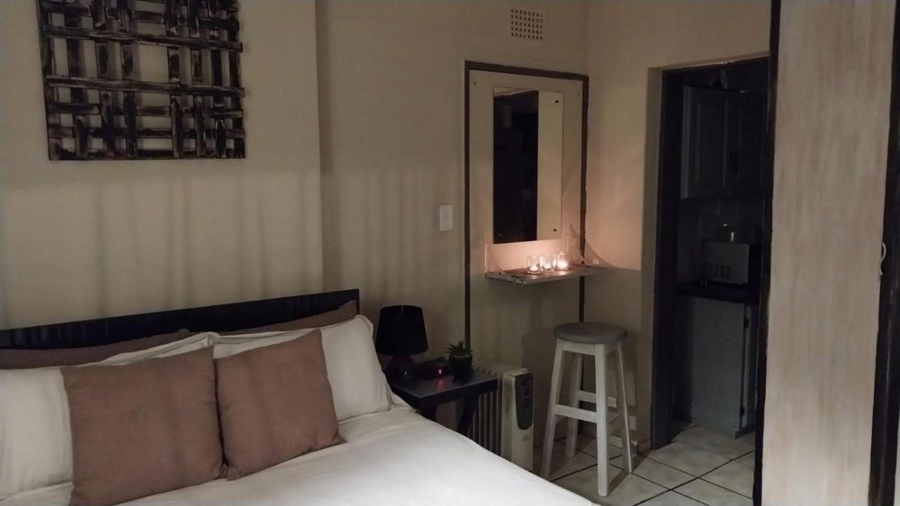 Log In At 118 Self Catering Unit 2 Apartment Meyerton Bagian luar foto