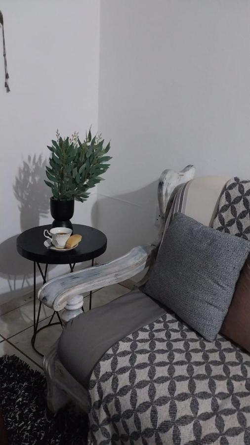 Log In At 118 Self Catering Unit 2 Apartment Meyerton Bagian luar foto